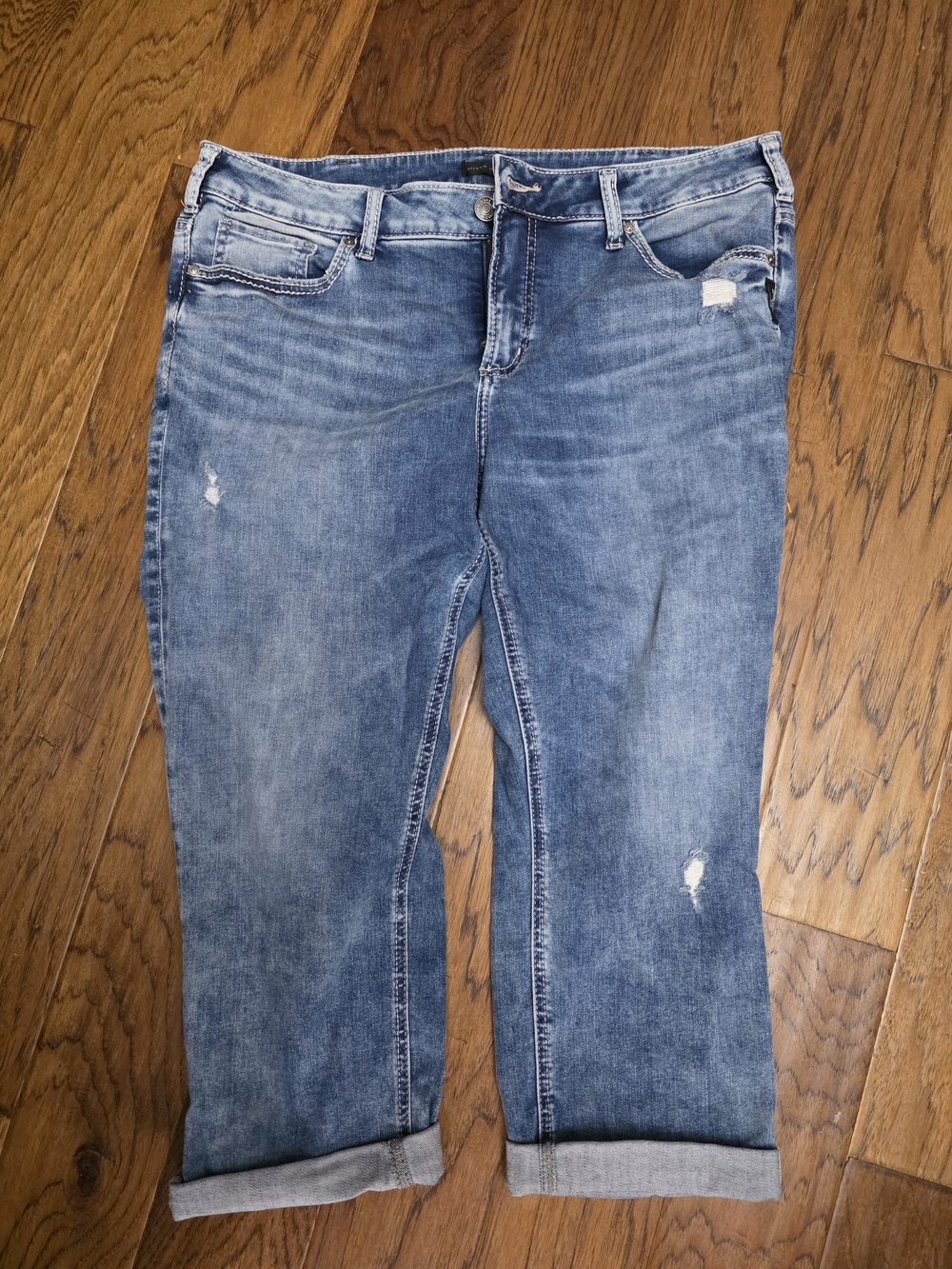 Silver Jeans Blue Distressed Rolled-Cuff Capris
